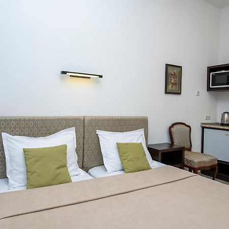Apart Hotel Gh Тбилиси Екстериор снимка