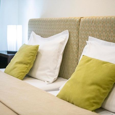 Apart Hotel Gh Тбилиси Екстериор снимка