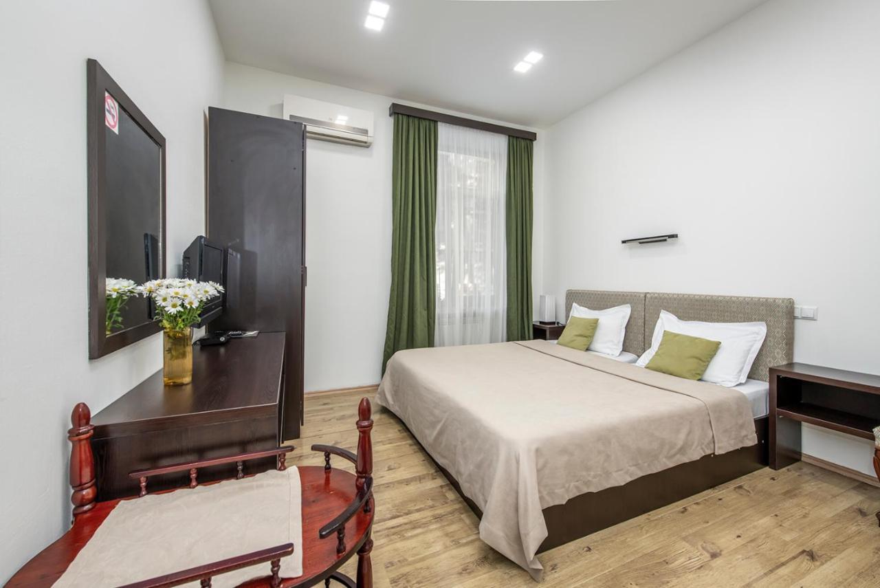 Apart Hotel Gh Тбилиси Екстериор снимка