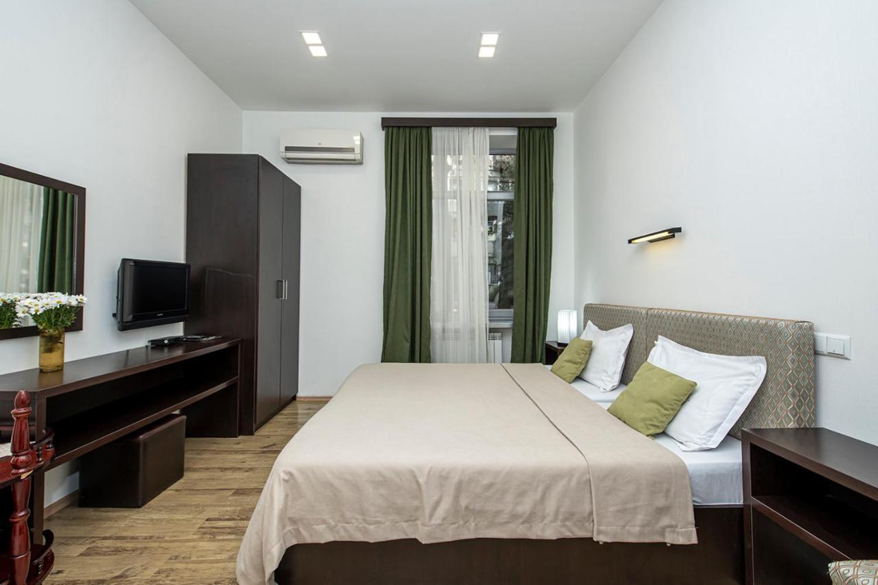 Apart Hotel Gh Тбилиси Екстериор снимка