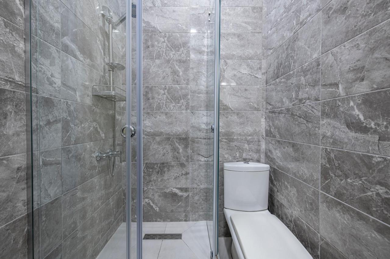 Apart Hotel Gh Тбилиси Екстериор снимка
