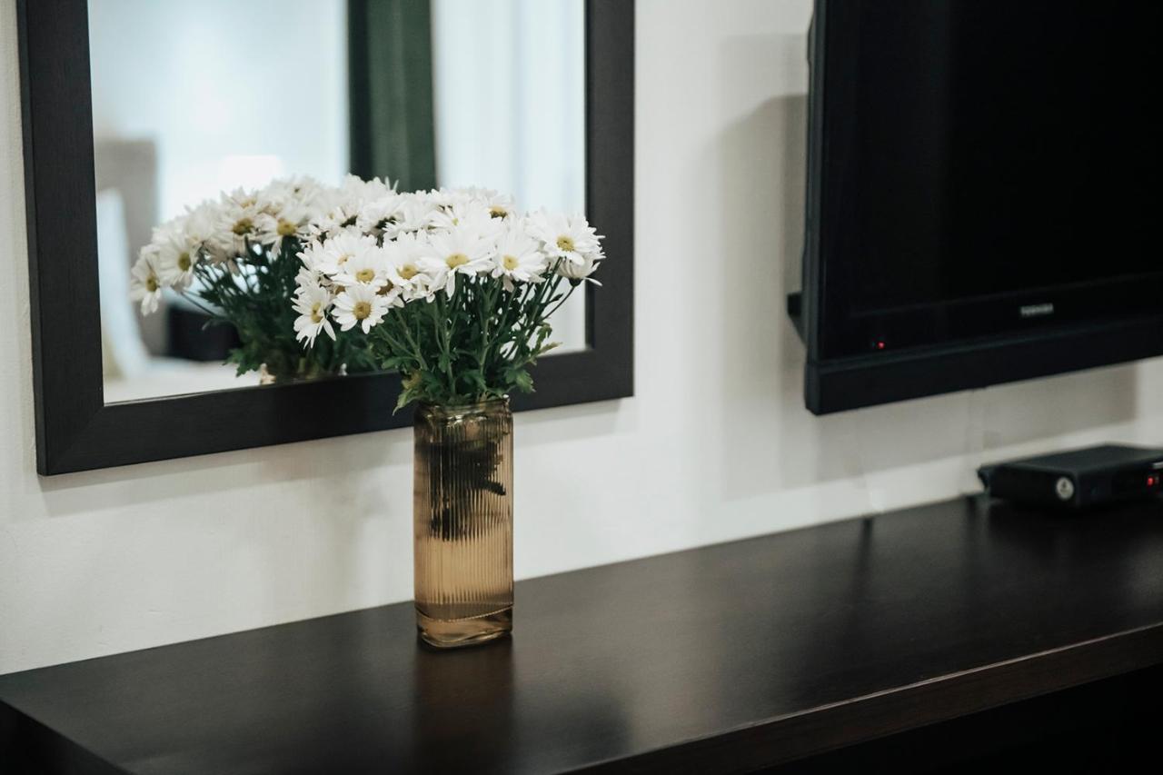 Apart Hotel Gh Тбилиси Екстериор снимка