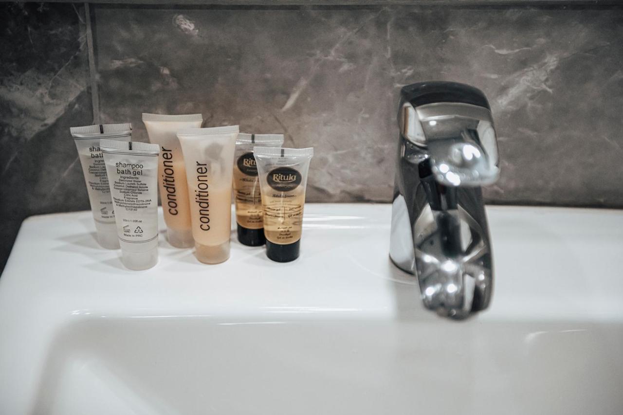 Apart Hotel Gh Тбилиси Екстериор снимка